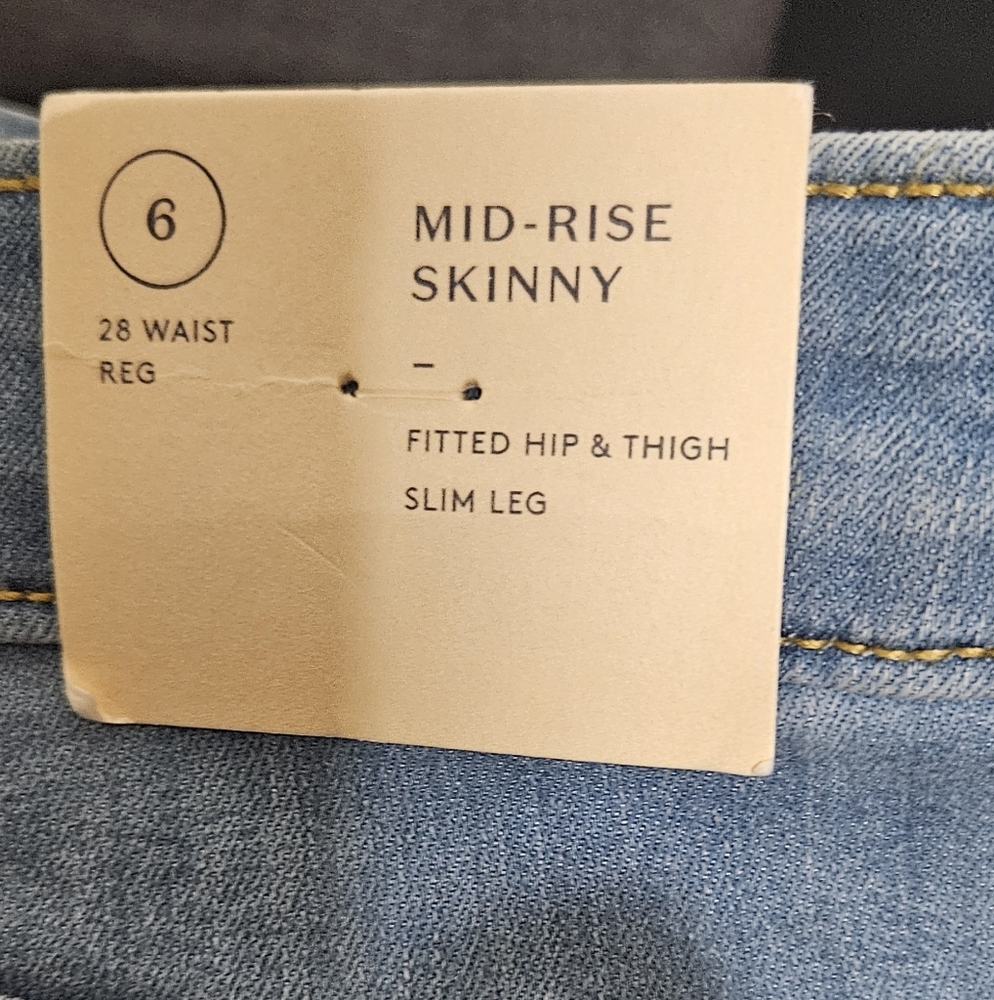 Universal Thread Blue Skinny Jeans Classic Style - Picture 4 of 6